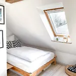Apartman Stilvolle Dachgeschosswohnung In Duesternbrook Kiel