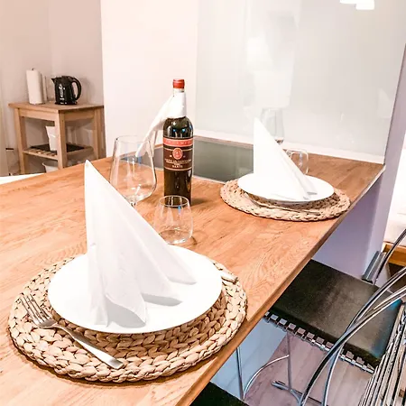 Stilvolle Dachgeschosswohnung In Duesternbrook Apartamento