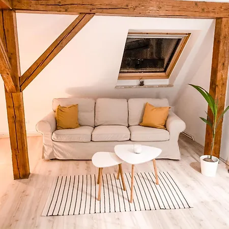 Stilvolle Dachgeschosswohnung In Duesternbrook Apartamento
