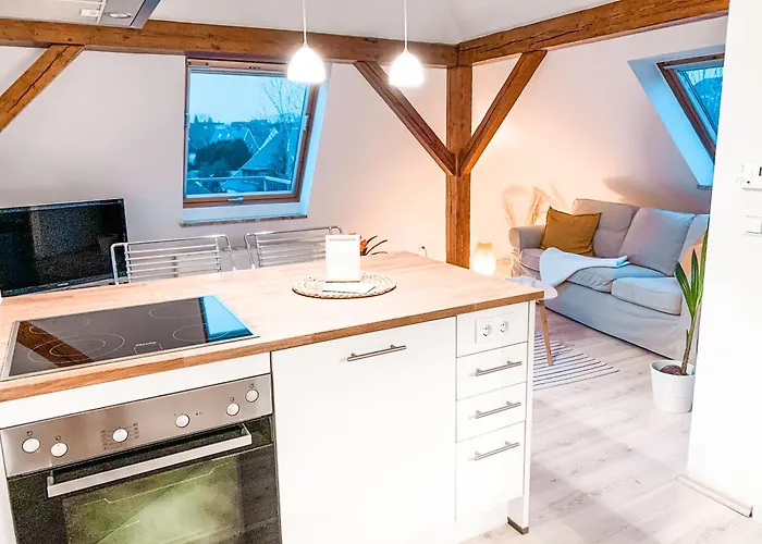 Stilvolle Dachgeschosswohnung In Duesternbrook * 킬